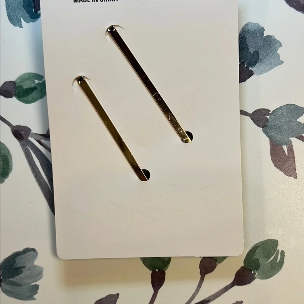 NWT Elegant Pearl Hair Pins Set of Two Coquette
